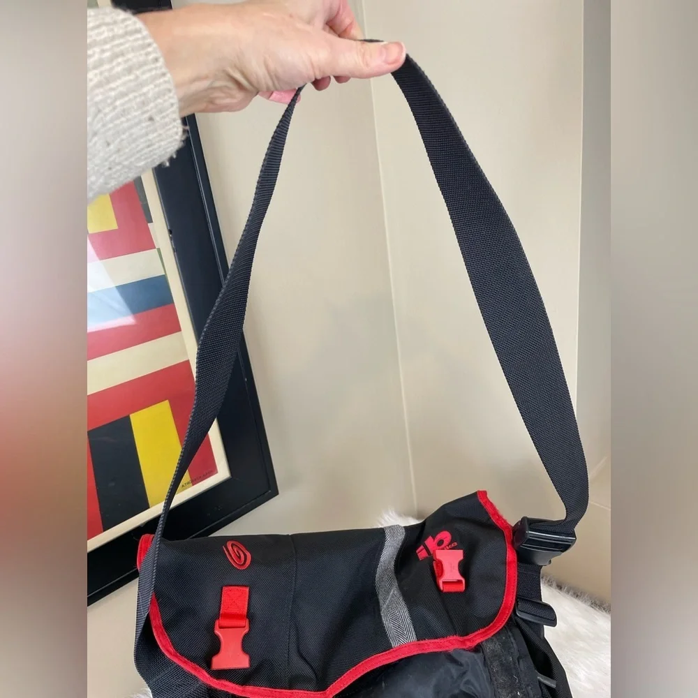 Timbuktu 2 Black and Red Messenger Bag